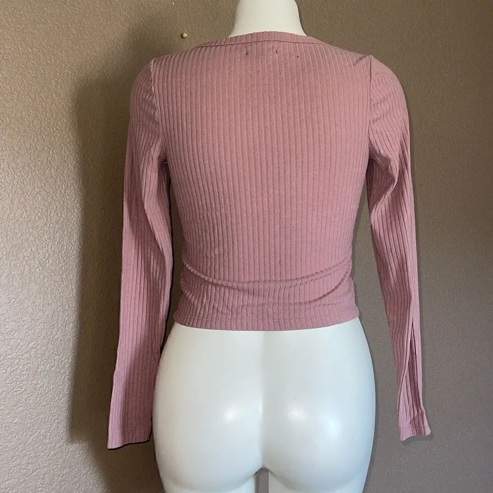 Long sleeve cropped top shirt by wild fable size small
